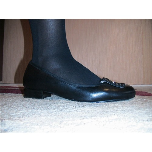Туфли черные на каблучке 2,5 см, размер 41.