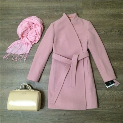 Розовое осеннее пальто