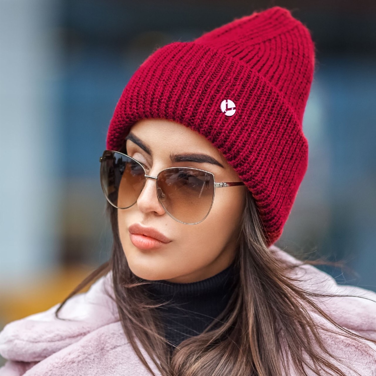 Модные вязаные шапки на зиму
